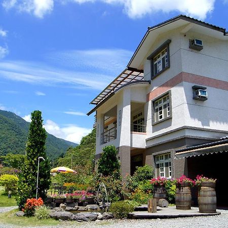Left Bank Bnb Jiaoxi Exterior photo
