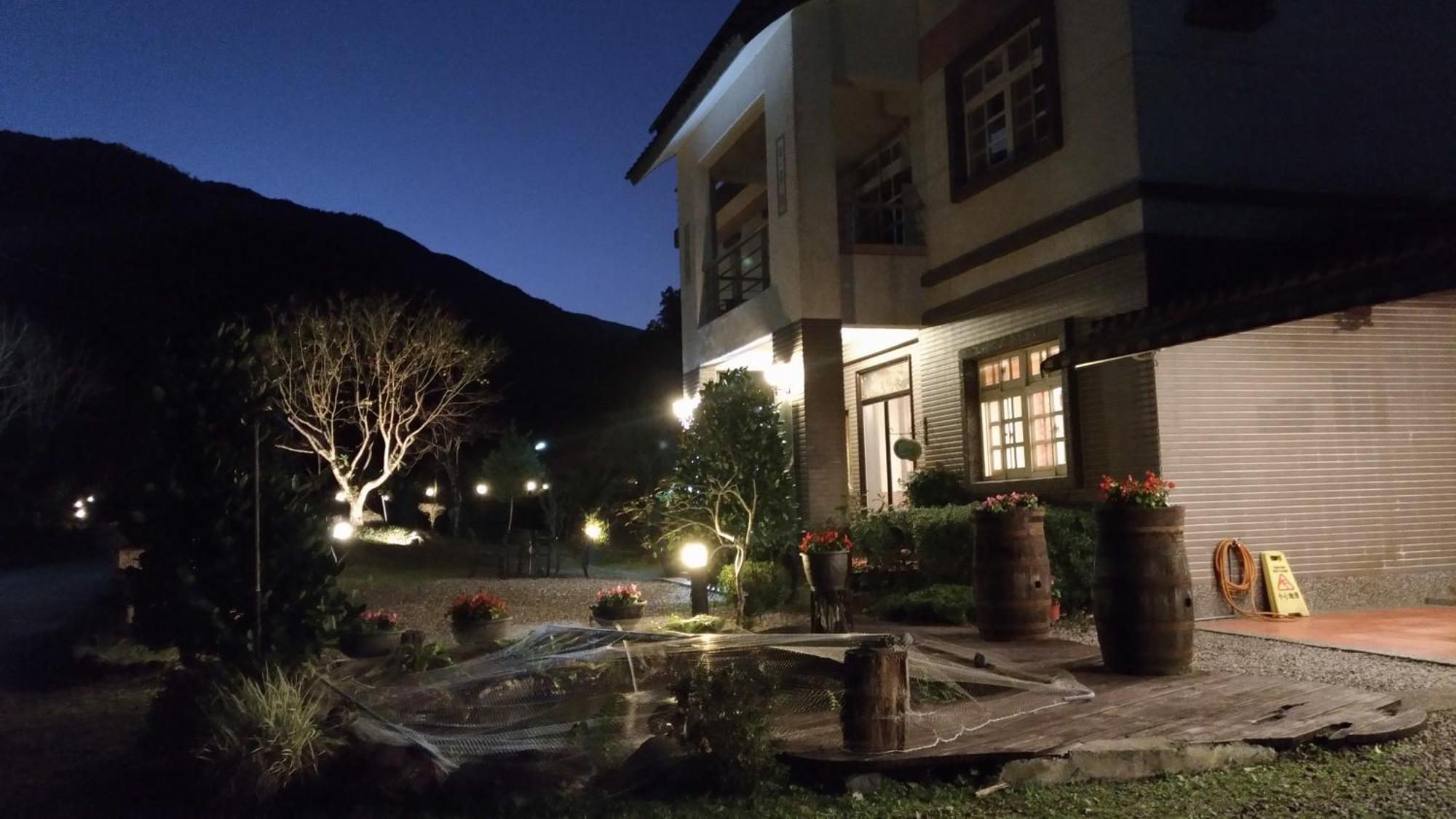 Left Bank Bnb Jiaoxi Exterior photo