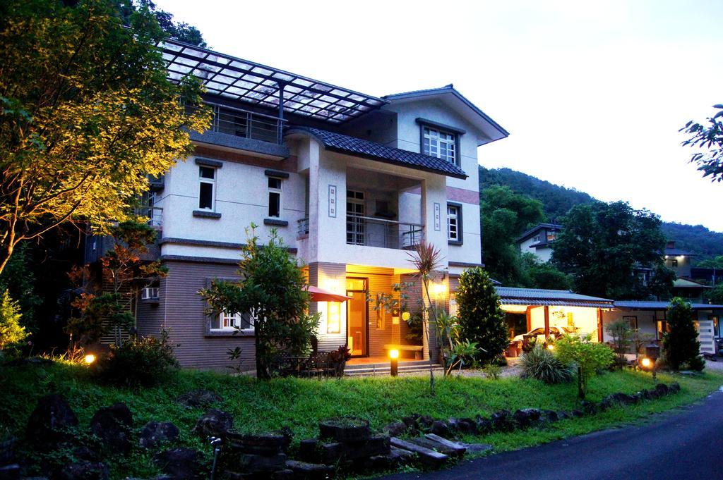 Left Bank Bnb Jiaoxi Exterior photo